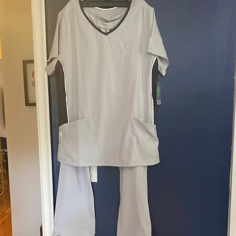Gray Scrub Set with Pockets